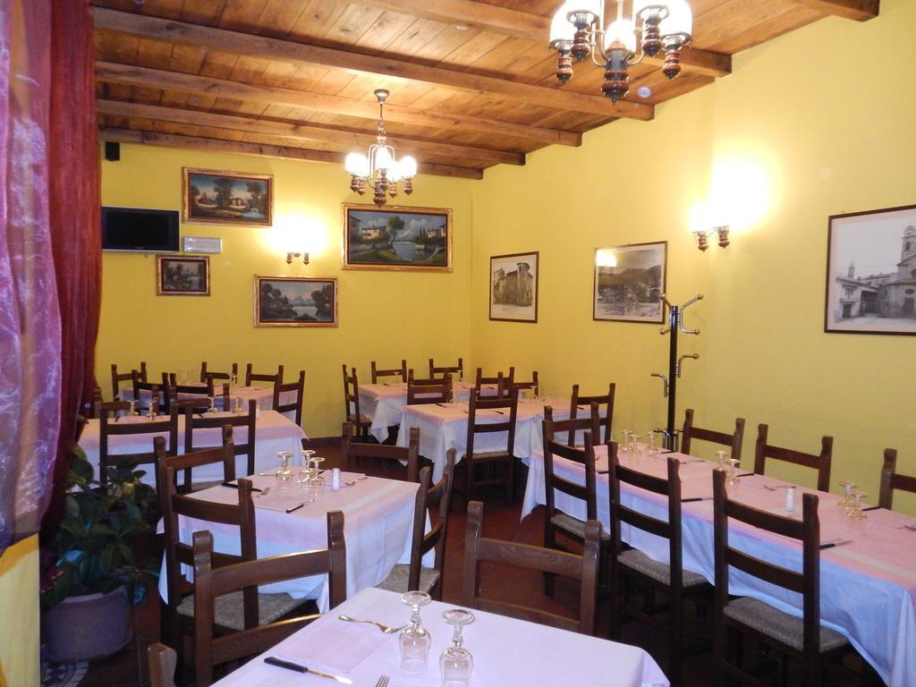 Risthotel Pizzeria Italia Godiasco Esterno foto